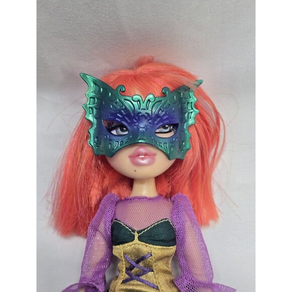 Bratz Doll Masquerade Finora Red Head With Outfit And Accessories - Picture 16 of 16